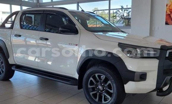 اشتري مستعمل Toyota Hilux White سيارة في Maputsoe في Leribe اشتري مستعمل Toyota Hilux White سيارة في Maputsoe في Leribe