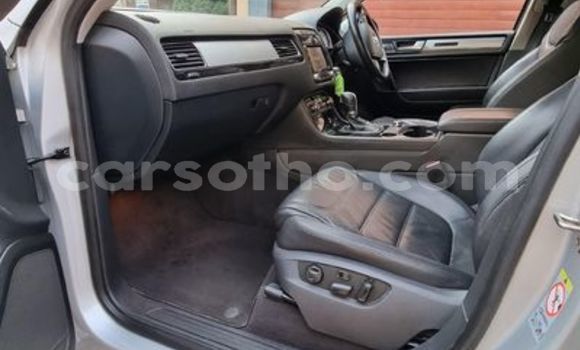 اشتري مستعمل Volkswagen Touareg Silver سيارة في Maseru في Maseru اشتري مستعمل Volkswagen Touareg Silver سيارة في Maseru في Maseru