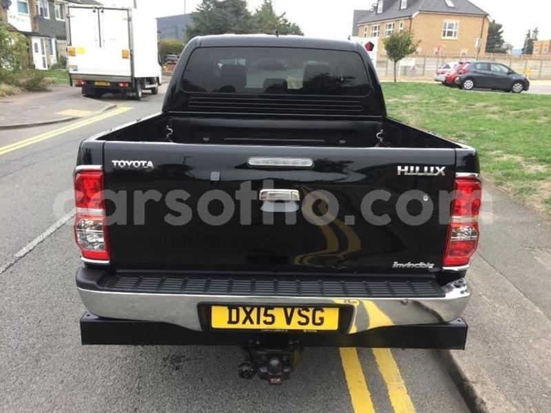 Big with watermark 2015 toyotahilux 3.0 7