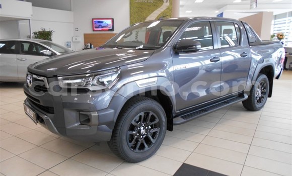 Sayi Na hannu Toyota Hilux Silver Mota in Maseru a Maseru Sayi Na hannu Toyota Hilux Silver Mota in Maseru a Maseru