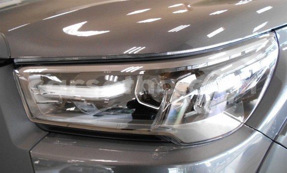 Sayi Na hannu Toyota Hilux Silver Mota in Maseru a Maseru Sayi Na hannu Toyota Hilux Silver Mota in Maseru a Maseru