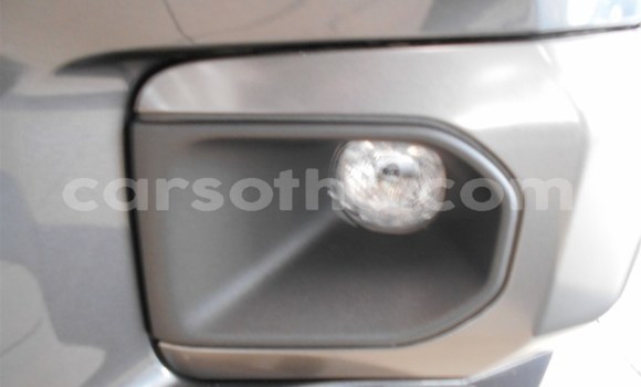 Sayi Na hannu Toyota Hilux Silver Mota in Maseru a Maseru Sayi Na hannu Toyota Hilux Silver Mota in Maseru a Maseru