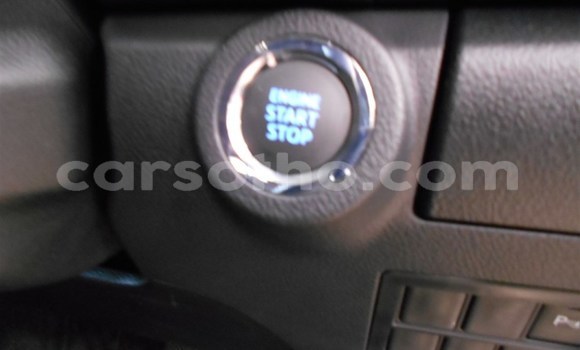 Sayi Na hannu Toyota Hilux Silver Mota in Maseru a Maseru Sayi Na hannu Toyota Hilux Silver Mota in Maseru a Maseru