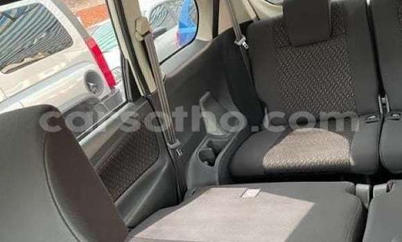 Buy Used Toyota Avanza White Car in Maseru in Maseru Buy Used Toyota Avanza White Car in Maseru in Maseru