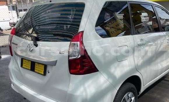 Buy Used Toyota Avanza White Car in Maseru in Maseru Buy Used Toyota Avanza White Car in Maseru in Maseru