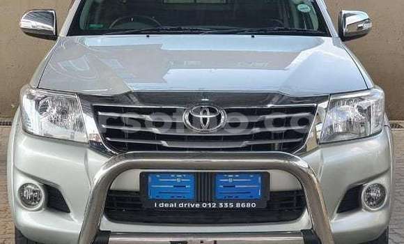 Buy Used Toyota Hilux Silver Car in Maseru in Maseru Buy Used Toyota Hilux Silver Car in Maseru in Maseru