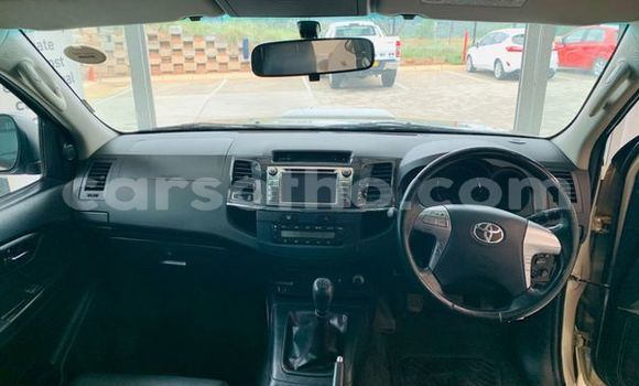 Buy Used Toyota Fortuner Silver Car in Maputsoe in Leribe Buy Used Toyota Fortuner Silver Car in Maputsoe in Leribe