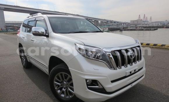Acheter Import Voiture Toyota Land Cruiser Prado Blanc à Butha Buthe, Butha-Buthe Acheter Import Voiture Toyota Land Cruiser Prado Blanc à Butha Buthe, Butha-Buthe