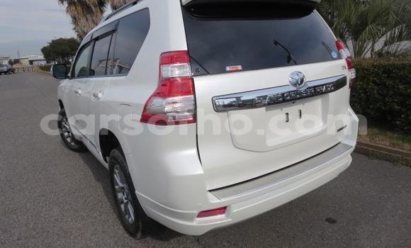 Acheter Import Voiture Toyota Land Cruiser Prado Blanc à Butha Buthe, Butha-Buthe Acheter Import Voiture Toyota Land Cruiser Prado Blanc à Butha Buthe, Butha-Buthe