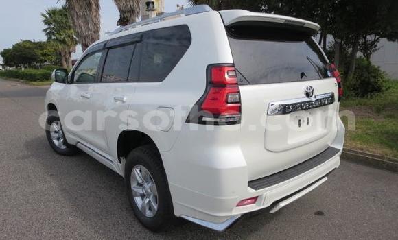 اشتري Imported Toyota Land Cruiser Prado White سيارة في Butha Buthe في Butha-Buthe اشتري Imported Toyota Land Cruiser Prado White سيارة في Butha Buthe في Butha-Buthe
