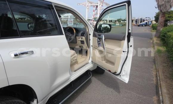 اشتري Imported Toyota Land Cruiser Prado White سيارة في Butha Buthe في Butha-Buthe اشتري Imported Toyota Land Cruiser Prado White سيارة في Butha Buthe في Butha-Buthe
