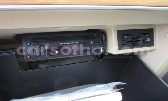 اشتري Imported Toyota Land Cruiser Prado White سيارة في Butha Buthe في Butha-Buthe اشتري Imported Toyota Land Cruiser Prado White سيارة في Butha Buthe في Butha-Buthe