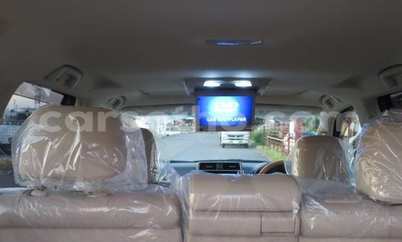 اشتري Imported Toyota Land Cruiser Prado White سيارة في Butha Buthe في Butha-Buthe اشتري Imported Toyota Land Cruiser Prado White سيارة في Butha Buthe في Butha-Buthe