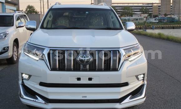 اشتري Imported Toyota Land Cruiser Prado White سيارة في Butha Buthe في Butha-Buthe اشتري Imported Toyota Land Cruiser Prado White سيارة في Butha Buthe في Butha-Buthe
