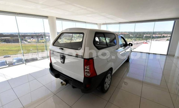 Buy Used Nissan NV200 White Car in Maputsoe in Leribe Buy Used Nissan NV200 White Car in Maputsoe in Leribe