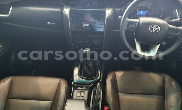Acheter Occasion Voiture Toyota Fortuner Blanc à Maseru, Maseru Acheter Occasion Voiture Toyota Fortuner Blanc à Maseru, Maseru