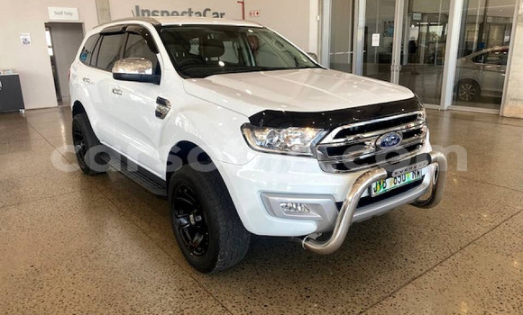 Buy Used Ford Everest White Car in Maseru in Maseru Buy Used Ford Everest White Car in Maseru in Maseru