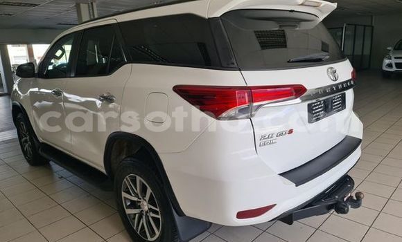 اشتري مستعمل Toyota Fortuner White سيارة في Maseru في Maseru اشتري مستعمل Toyota Fortuner White سيارة في Maseru في Maseru