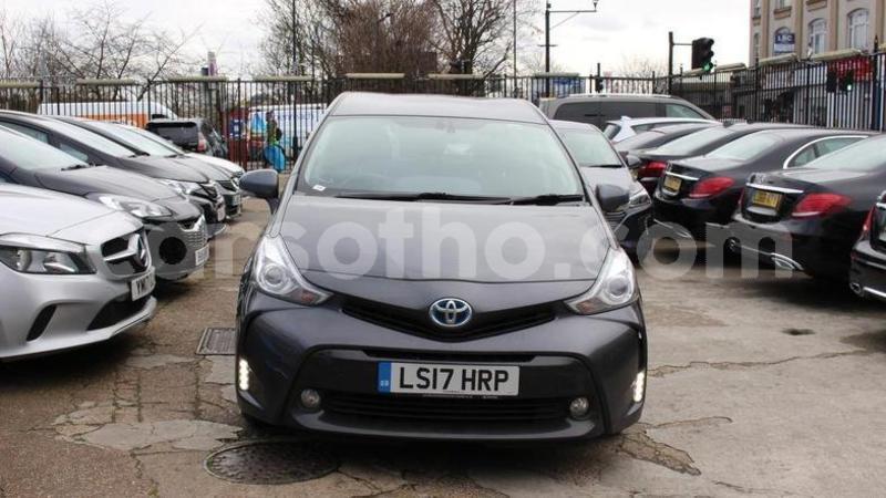 Big with watermark 2017 toyotaprius 1.8 icon cvt 5dr 5