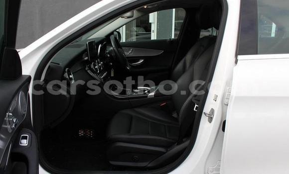 Sayi Na hannu Mercedes-Benz C-klasse White Mota in Butha–Buthe a Thaba-Tseka Sayi Na hannu Mercedes-Benz C-klasse White Mota in Butha–Buthe a Thaba-Tseka