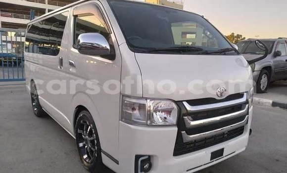 Buy Used Toyota Hiace White Car in Maseru in Maseru Buy Used Toyota Hiace White Car in Maseru in Maseru