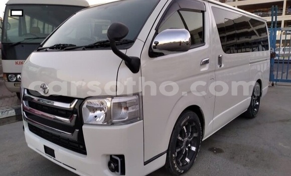 Buy Used Toyota Hiace White Car in Maseru in Maseru Buy Used Toyota Hiace White Car in Maseru in Maseru