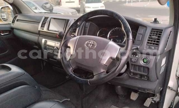 Buy Used Toyota Hiace White Car in Maseru in Maseru Buy Used Toyota Hiace White Car in Maseru in Maseru