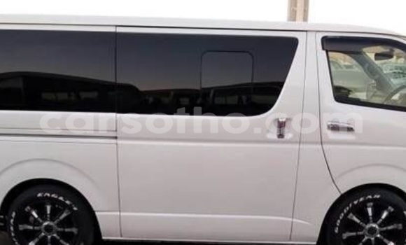 Buy Used Toyota Hiace White Car in Maseru in Maseru Buy Used Toyota Hiace White Car in Maseru in Maseru