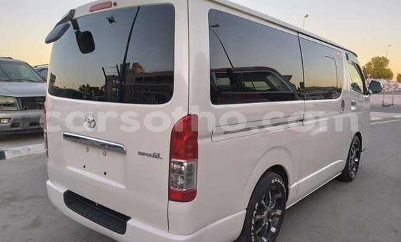 Buy Used Toyota Hiace White Car in Maseru in Maseru Buy Used Toyota Hiace White Car in Maseru in Maseru