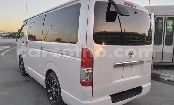 Buy Used Toyota Hiace White Car in Maseru in Maseru Buy Used Toyota Hiace White Car in Maseru in Maseru