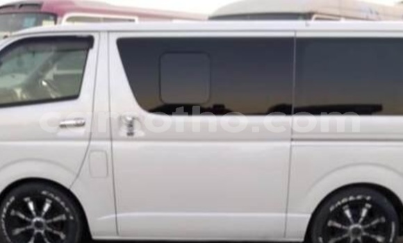Buy Used Toyota Hiace White Car in Maseru in Maseru Buy Used Toyota Hiace White Car in Maseru in Maseru
