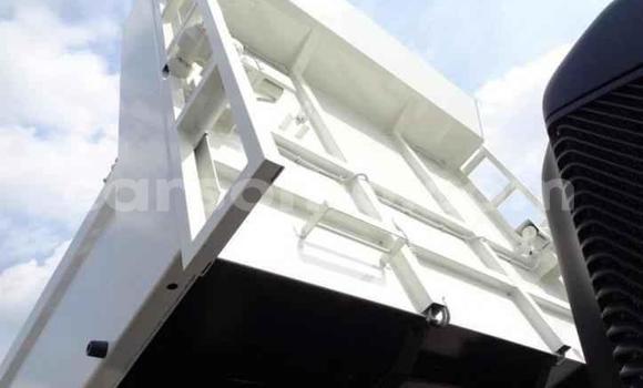 Acheter Import Utilitaire Hino Ranger Blanc à Maseru, Maseru Acheter Import Utilitaire Hino Ranger Blanc à Maseru, Maseru