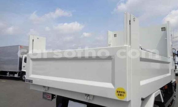 Acheter Import Utilitaire Hino Ranger Blanc à Maseru, Maseru Acheter Import Utilitaire Hino Ranger Blanc à Maseru, Maseru