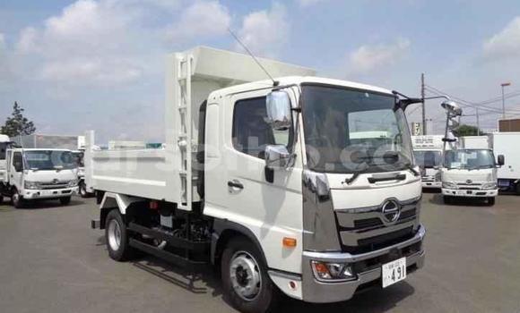 Acheter Import Utilitaire Hino Ranger Blanc à Maseru, Maseru Acheter Import Utilitaire Hino Ranger Blanc à Maseru, Maseru