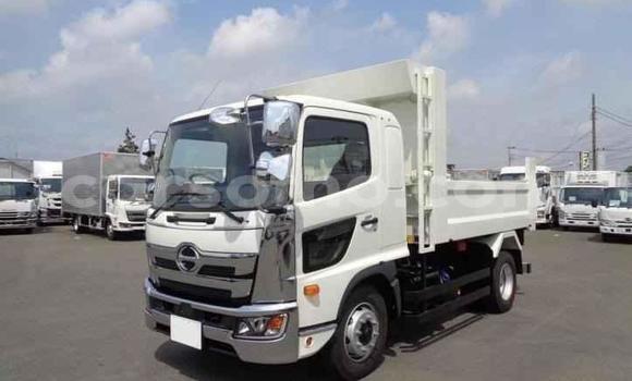 Acheter Import Utilitaire Hino Ranger Blanc à Maseru, Maseru Acheter Import Utilitaire Hino Ranger Blanc à Maseru, Maseru