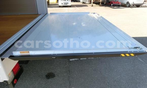 اشتري Imported Hino Ranger White شاحنة في Maseru في Maseru اشتري Imported Hino Ranger White شاحنة في Maseru في Maseru