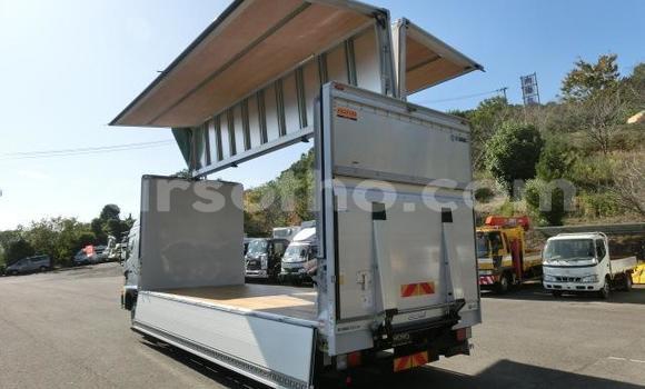 اشتري Imported Hino Ranger White شاحنة في Maseru في Maseru اشتري Imported Hino Ranger White شاحنة في Maseru في Maseru