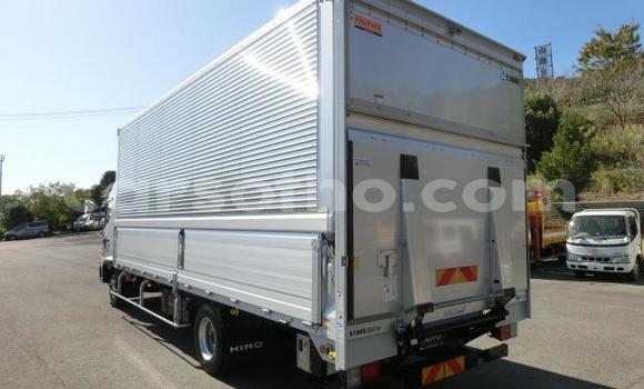 اشتري Imported Hino Ranger White شاحنة في Maseru في Maseru اشتري Imported Hino Ranger White شاحنة في Maseru في Maseru