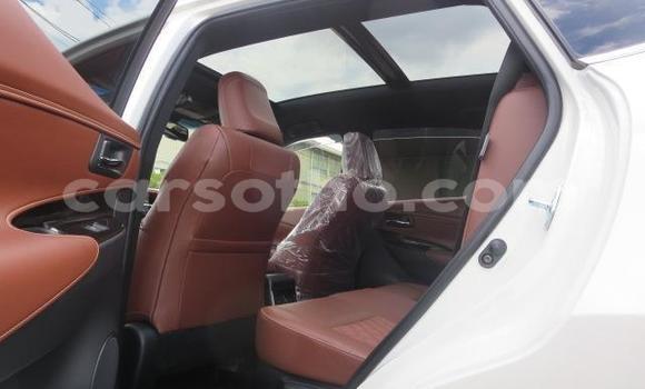 اشتري Imported Toyota Harrier White سيارة في Butha–Buthe في Thaba-Tseka اشتري Imported Toyota Harrier White سيارة في Butha–Buthe في Thaba-Tseka