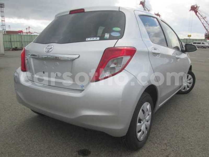 Big with watermark 2012 toyota vitz 3