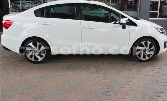 Sayi Na hannu Kia Rio White Mota in Maseru a Maseru Sayi Na hannu Kia Rio White Mota in Maseru a Maseru