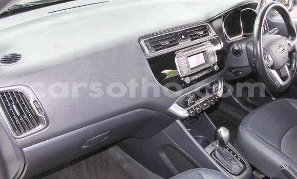 Sayi Na hannu Kia Rio White Mota in Maseru a Maseru Sayi Na hannu Kia Rio White Mota in Maseru a Maseru