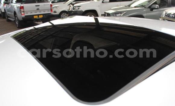 Sayi Na hannu Kia Rio White Mota in Maseru a Maseru Sayi Na hannu Kia Rio White Mota in Maseru a Maseru