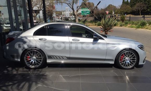 Sayi Na hannu Mercedes-Benz C-klasse Silver Mota in Maseru a Maseru Sayi Na hannu Mercedes-Benz C-klasse Silver Mota in Maseru a Maseru
