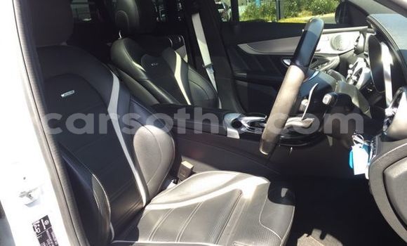 Sayi Na hannu Mercedes-Benz C-klasse Silver Mota in Maseru a Maseru Sayi Na hannu Mercedes-Benz C-klasse Silver Mota in Maseru a Maseru