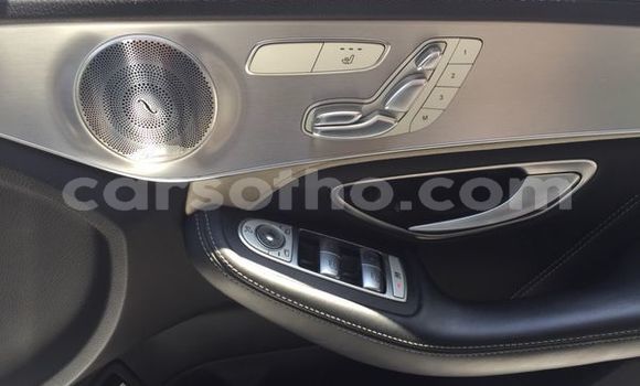 Sayi Na hannu Mercedes-Benz C-klasse Silver Mota in Maseru a Maseru Sayi Na hannu Mercedes-Benz C-klasse Silver Mota in Maseru a Maseru