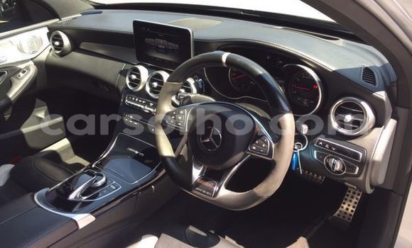 Sayi Na hannu Mercedes-Benz C-klasse Silver Mota in Maseru a Maseru Sayi Na hannu Mercedes-Benz C-klasse Silver Mota in Maseru a Maseru