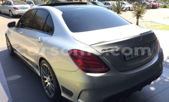 Sayi Na hannu Mercedes-Benz C-klasse Silver Mota in Maseru a Maseru Sayi Na hannu Mercedes-Benz C-klasse Silver Mota in Maseru a Maseru