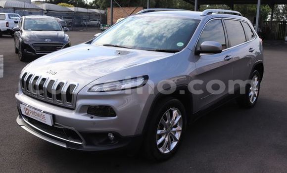 Buy Used Jeep Cherokee Silver Car in Maseru in Maseru Buy Used Jeep Cherokee Silver Car in Maseru in Maseru