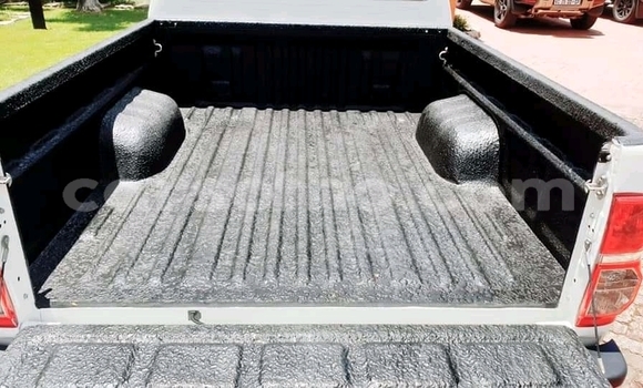 اشتري مستعمل Toyota Hilux White سيارة في Maseru في Maseru اشتري مستعمل Toyota Hilux White سيارة في Maseru في Maseru